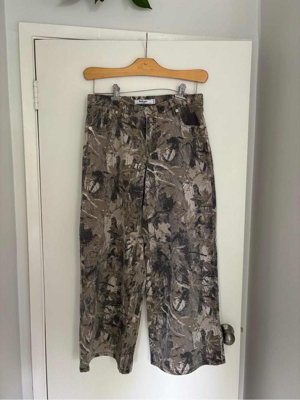 Camo Wide-Leg Low Rise Denim Pants